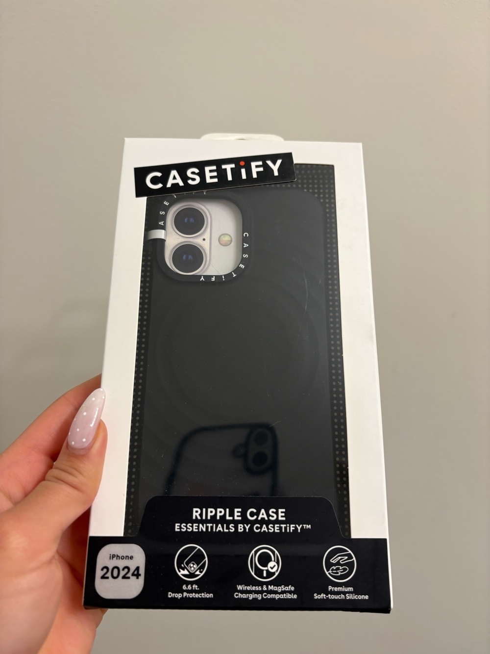 Casetify Ripple Case for iPhone 16— Black